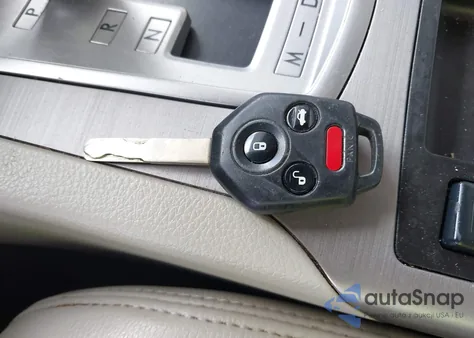 2011 Subaru Outback 3.6R Limited z USA, uszkodzony, nr VIN 4S4BRDLC4B2432508